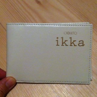 イッカ(ikka)の値下げ！新品ikka☆定期カードケース(名刺入れ/定期入れ)