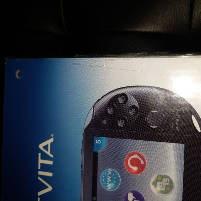 新品未使用 psvita PCH-2000 ブラック 新品未使用 psvita PCH-2000 ブラック