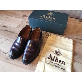 オールデン(Alden)の美品 ALDEN #8818 コードバン プレーントゥローファー(ドレス/ビジネス)