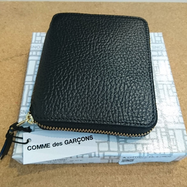 緊急値下！新品未使用　コムデギャルソン　COMME des GARCONS 財布