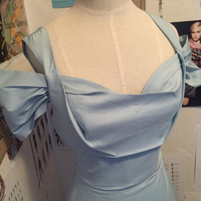 Vivienne Westwood(ヴィヴィアンウエストウッド)のヴィヴィアンウエストウッド ドレス 水色 ブルー レディースのワンピース(ひざ丈ワンピース)の商品写真