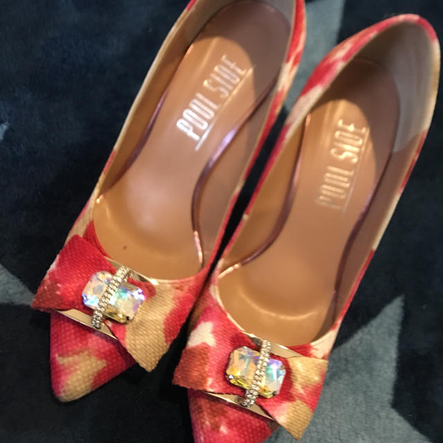 POOL SIDE(プールサイド)のPOOL SIDE ビジュー 花柄 パンプス レディースの靴/シューズ(ハイヒール/パンプス)の商品写真