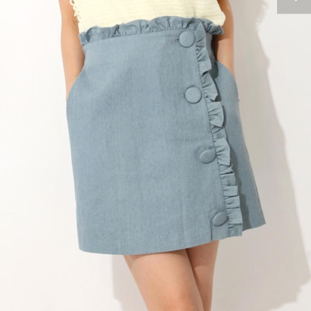 dazzlin(ダズリン)のラウンドフリルデニムスカート レディースのスカート(ミニスカート)の商品写真