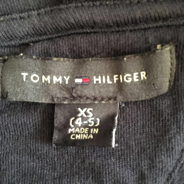 TOMMY HILFIGER(トミーヒルフィガー)のトミーヒルフィガー パーカー 110 キッズ/ベビー/マタニティのキッズ服男の子用(90cm~)(その他)の商品写真