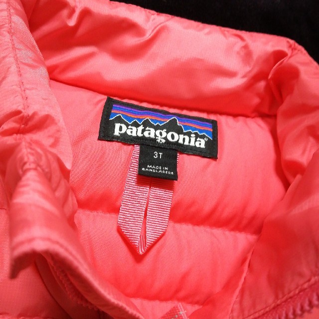 patagonia(パタゴニア)のりんりんさま専用♡新品♡patagonia ダウンセーター キッズ/ベビー/マタニティのキッズ服女の子用(90cm~)(ジャケット/上着)の商品写真