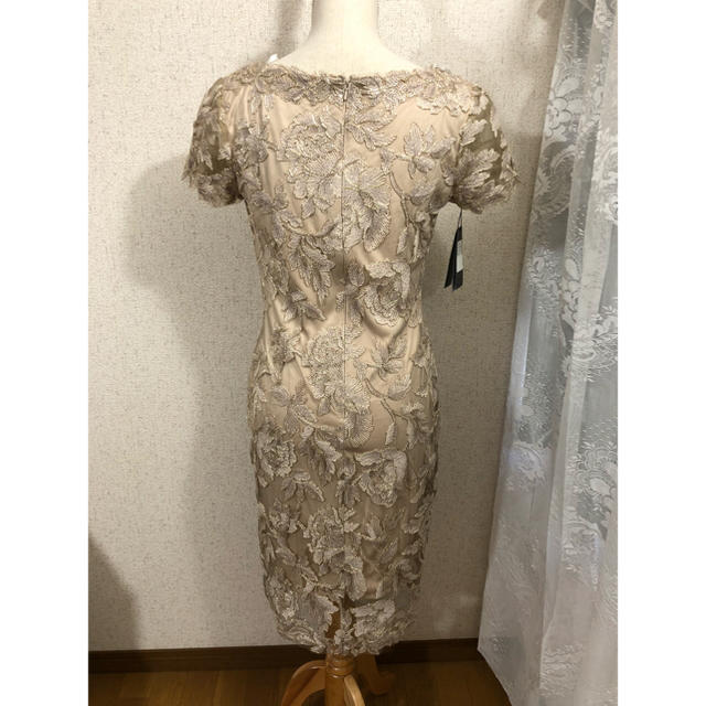 TADASHI SHOJI(タダシショウジ)の専用 新品タグ付き タダシショージ Tadashi Shoji 花柄 刺繍ドレス レディースのフォーマル/ドレス(ミディアムドレス)の商品写真