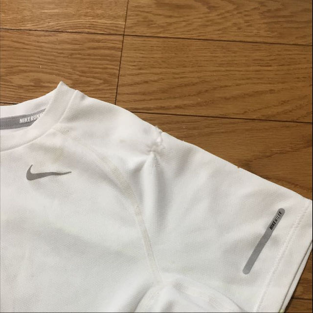 NIKE(ナイキ)のナイキ、130.白、ドライ、半袖シャツ、男の子 キッズ/ベビー/マタニティのキッズ服男の子用(90cm~)(その他)の商品写真