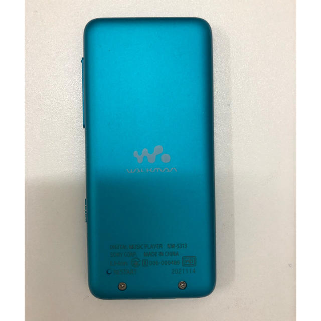 SONY(ソニー)のSONY WALKMAN NW- S313 ケース付き スマホ/家電/カメラのオーディオ機器(ポータブルプレーヤー)の商品写真