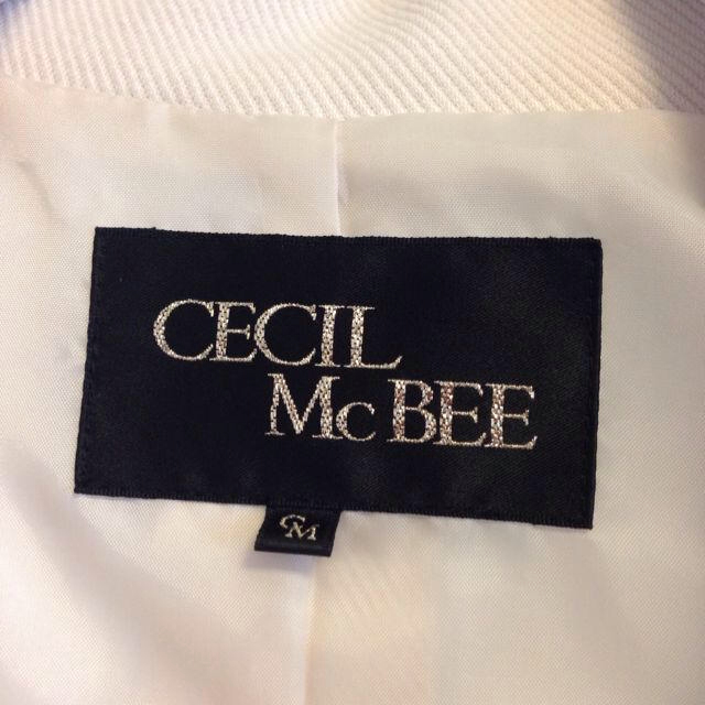 CECIL McBEE(セシルマクビー)のCECIL McBEE ジャケット レディースのジャケット/アウター(テーラードジャケット)の商品写真