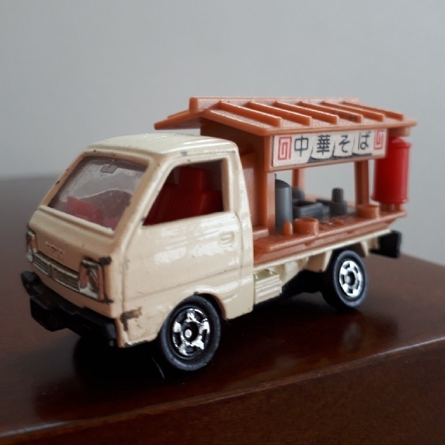 TOMICA   SUZUKI   CARRY   中華そばの屋台車 エンタメ/ホビーのおもちゃ/ぬいぐるみ(ミニカー)の商品写真