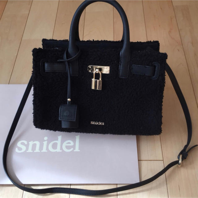 SNIDEL(スナイデル)のSnidel ボア 2way バック レディースのバッグ(ハンドバッグ)の商品写真