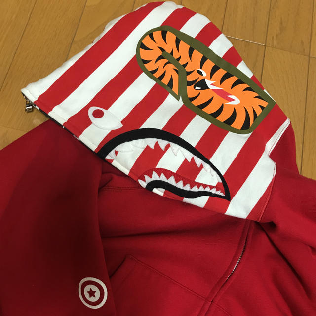 A BATHING APE(アベイシングエイプ)のシャークパーカー  AMERICAN SHARK FULL ZIP メンズのトップス(パーカー)の商品写真