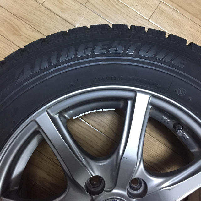 BRIDGESTONE(ブリヂストン)の再値下げ！！ブリジストン☆スタッドレス 自動車/バイクの自動車(タイヤ・ホイールセット)の商品写真