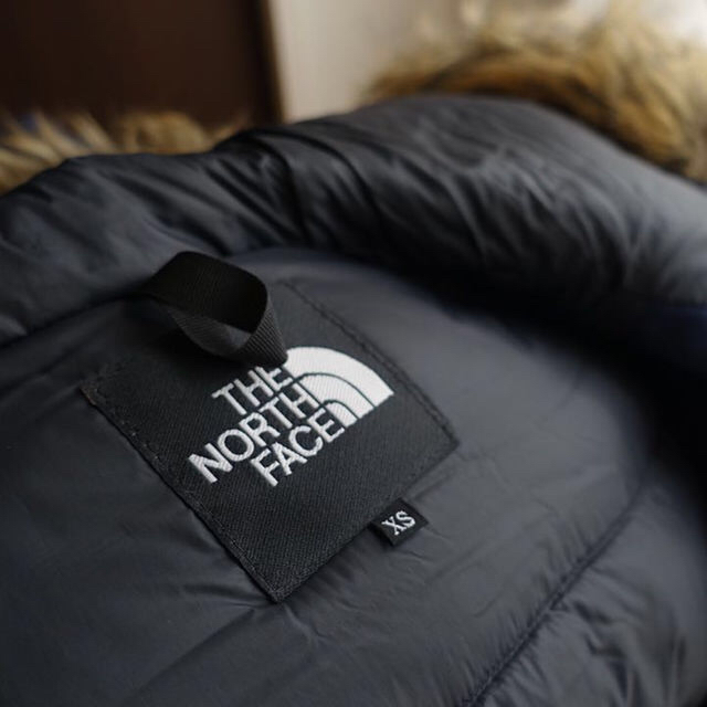 THE NORTH FACE(ザノースフェイス)のXS ノースフェイス マクマードパーカー CMコズミック メンズのジャケット/アウター(ダウンジャケット)の商品写真