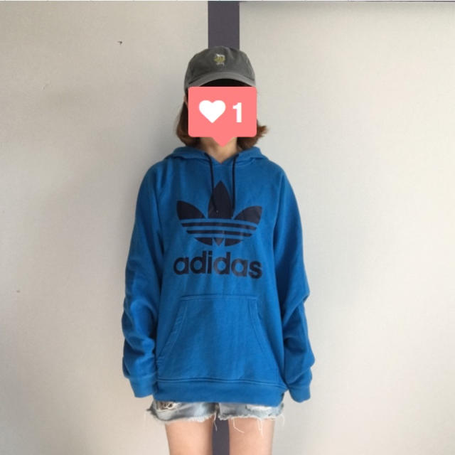 adidas(アディダス)のadidas ロゴパーカー メンズのトップス(パーカー)の商品写真