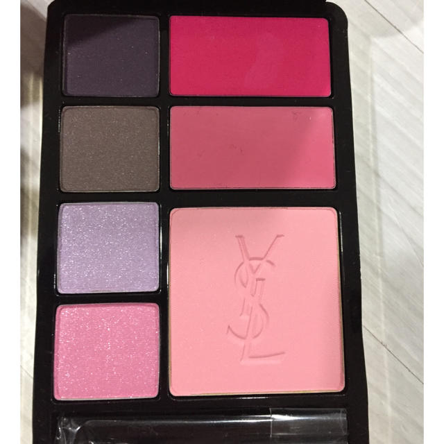 Yves Saint Laurent Beaute(イヴサンローランボーテ)の値下げ！イブサンローラン 💄メイクパレット コスメ/美容のキット/セット(コフレ/メイクアップセット)の商品写真