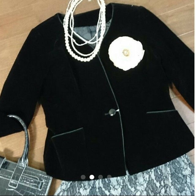 （10）新品23号スーツ ノーカラージャケット&スカート&ブラウス 大きいサイズ レディースのフォーマル/ドレス(スーツ)の商品写真