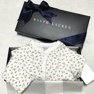 ラルフローレン(Ralph Lauren)の新品✨大人気 小花柄 足付き カバーオール 9M/75(カバーオール)