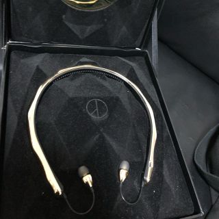 PEACEMINUSONE - PEACEMINUSONE Bluetooth イヤホン ゴールドの通販 by