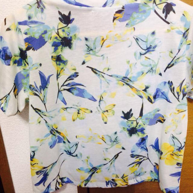 MURUA(ムルーア)のMURUAスプレッドフラワーショートT レディースのトップス(Tシャツ(半袖/袖なし))の商品写真