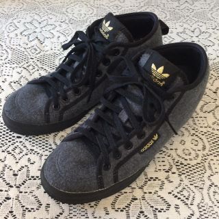 アディダス(adidas)のadidasインヒールスニーカー(スニーカー)