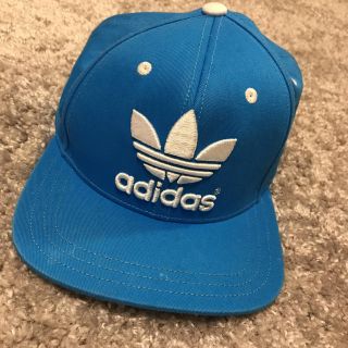 アディダス(adidas)のadidasキャップ(キャップ)