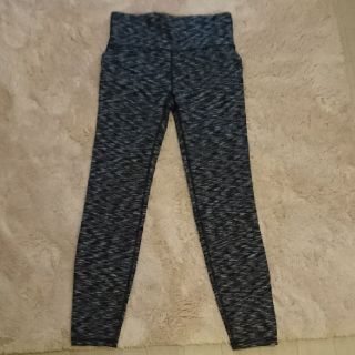 ギャップ(GAP)の☆新品タグ無し☆GAP fit レギンス Mサイズ(レギンス/スパッツ)