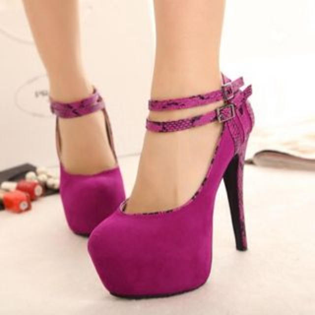新品パンプス紫色パープルM23.5cm レディースの靴/シューズ(ハイヒール/パンプス)の商品写真