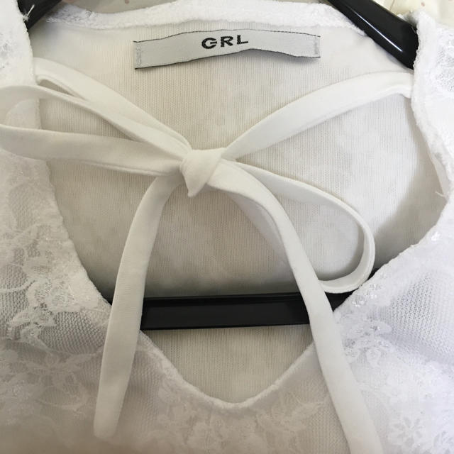 GRL(グレイル)のレーストップス(真っ白、GRL、新品) レディースのトップス(カットソー(長袖/七分))の商品写真