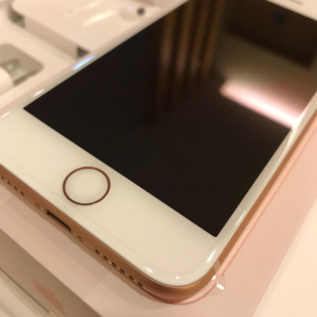 日本人気超絶の iPhone8 64GB 新品SIMフリー スマートフォン本体