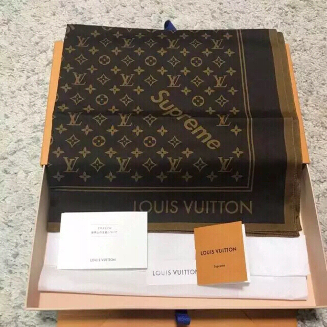 セール特集 【新品】 supreme×louis vuitton モノグラム バンダナ