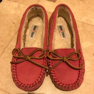 ミネトンカ(Minnetonka)のミネトンカ  ピンク モカシン(スリッポン/モカシン)