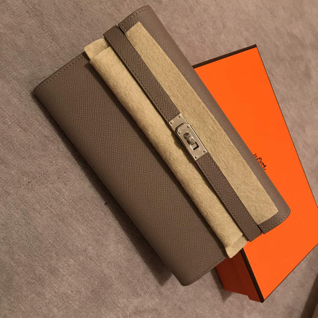 Hermes(エルメス)のHERMES/2017AW Kellywallet A刻印 レディースのファッション小物(財布)の商品写真