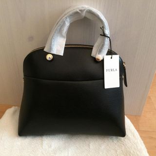 フルラ(Furla)のフルラ パイパー M 黒 ブラック FURLA  2way(ショルダーバッグ)