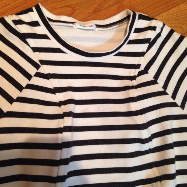 FRAY I.D(フレイアイディー)のフレイアイディー♥︎立体ボーダーT レディースのトップス(Tシャツ(半袖/袖なし))の商品写真