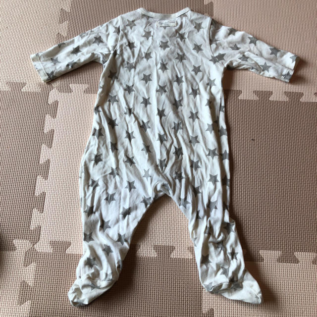 babyGAP(ベビーギャップ)のbabyGAP オーガニックコットン ロンパース サイズ60 キッズ/ベビー/マタニティのベビー服(~85cm)(ロンパース)の商品写真