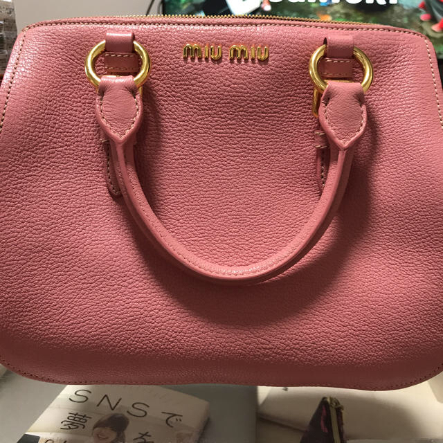 miumiu(ミュウミュウ)のmiumiu♡バック レディースのバッグ(ハンドバッグ)の商品写真