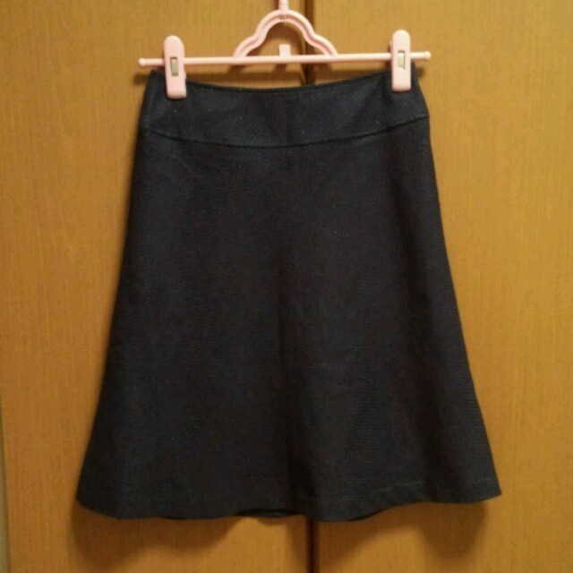 紺フレアースカート レディースのスカート(ひざ丈スカート)の商品写真