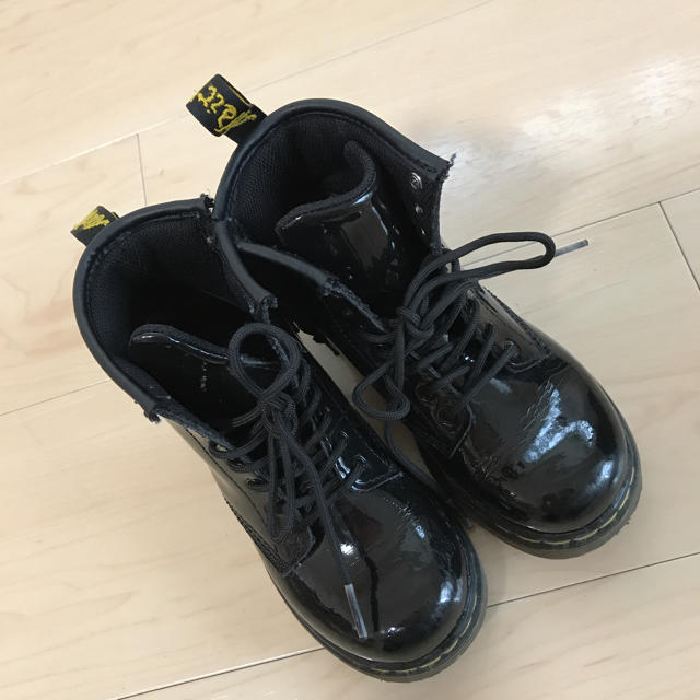 Dr.Martens(ドクターマーチン)のキッズブーツ Dr.Martens キッズ/ベビー/マタニティのキッズ靴/シューズ(15cm~)(ブーツ)の商品写真