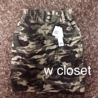 ダブルクローゼット(w closet)のカモフラ迷彩タイトスカート新品♬(ひざ丈スカート)