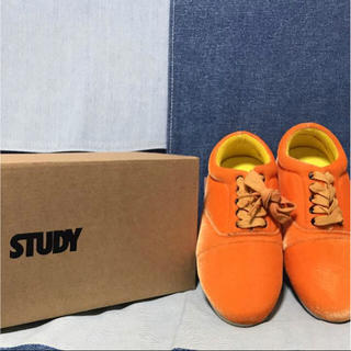 スニーカー オレンジ 靴(スニーカー)
