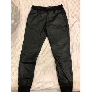 ザラ(ZARA)のスウェットパンツ (人造皮革)(その他)