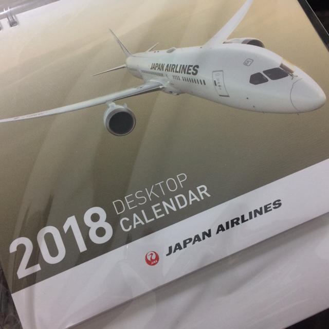 JAL(日本航空)(ジャル(ニホンコウクウ))のJALデスクトップカレンダー インテリア/住まい/日用品の文房具(カレンダー/スケジュール)の商品写真