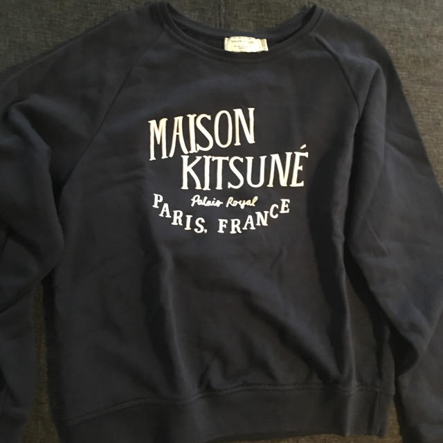 MAISON KITSUNE'(メゾンキツネ)のメゾンキツネのトレーナーです レディースのトップス(トレーナー/スウェット)の商品写真