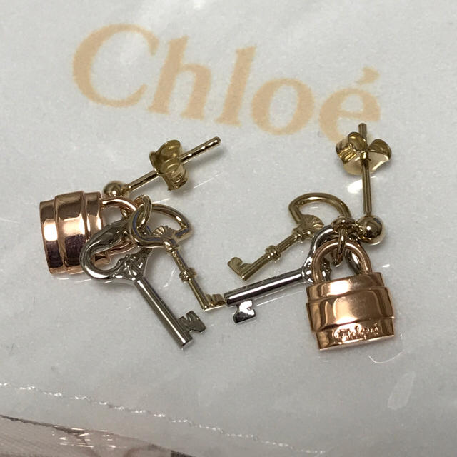 Chloe(クロエ)のクロエ パドロック＆ダブルキーズ ピアス レディースのアクセサリー(ピアス)の商品写真