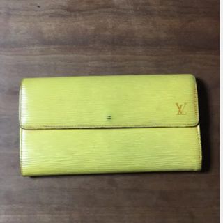 ルイヴィトン(LOUIS VUITTON)のLouis Vuitton エピ 長財布(財布)