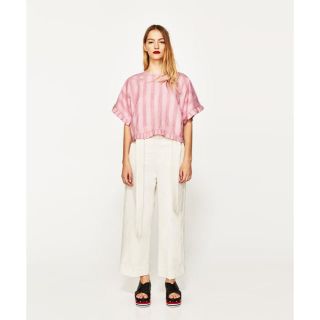 ザラ(ZARA)のZARA 袖フリル トップス(Tシャツ(半袖/袖なし))