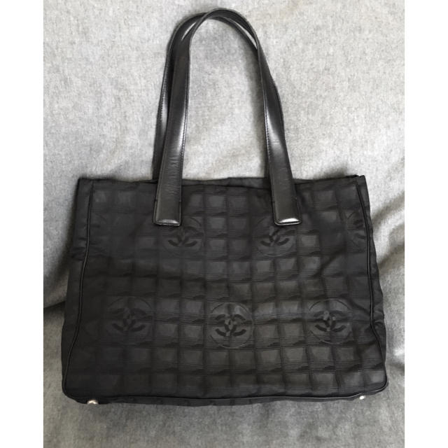 CHANEL - 【ゆうちん様専用】シャネル CHANEL トラベルライントートの通販 by ののじ's shop｜シャネルならラクマ