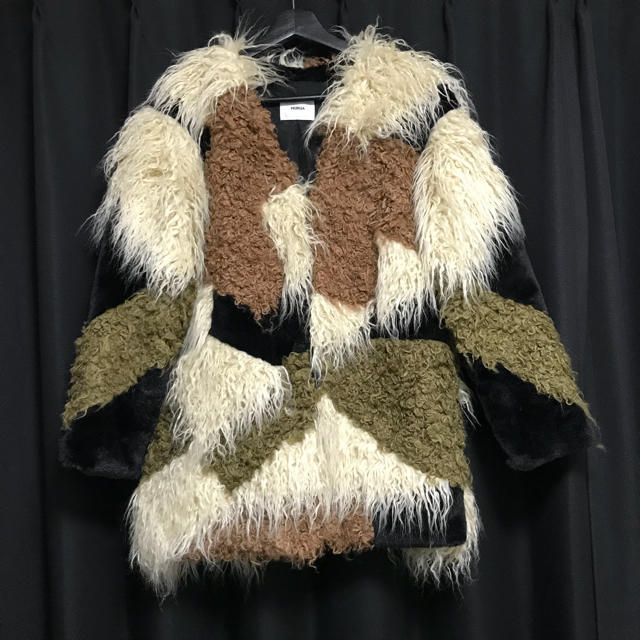 MURUA(ムルーア)のMURUA(ムルーア)  MIX FAKE FURコート レディースのジャケット/アウター(毛皮/ファーコート)の商品写真