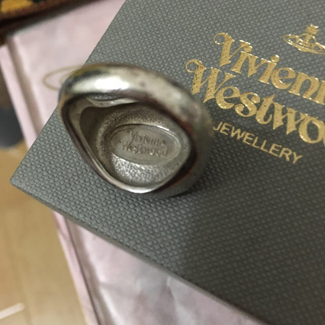 Vivienne Westwood(ヴィヴィアンウエストウッド)の【最終値下げ】ヴィヴィアン ウエストウッド リング レディースのアクセサリー(リング(指輪))の商品写真